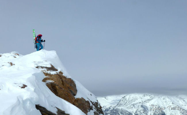 ¿Cómo elegir unos esquís de Freeride?