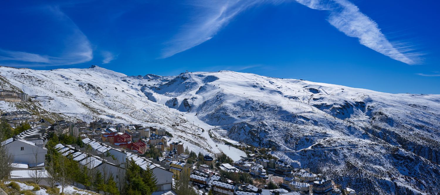 Sierra Nevada fija la apertura de la temporada de esquí para el 30 de noviembre