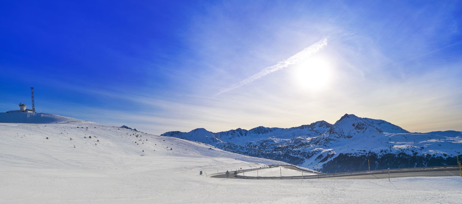 Grandvalira Resorts abre 210 km de pistas y acoge la élite del esquí de montaña este fin de semana