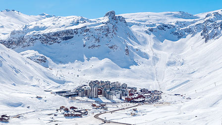 Tignes quiere construir una pista indoor en mitad de la montaña