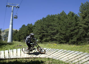 La Molina inaugura la temporada de verano con una jornada de puertas abiertas en el Bike Park 