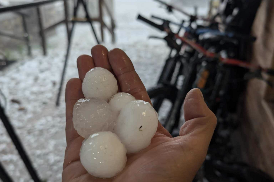 La estación de Les Angles afectada por granizo del tamaño de pelotas de golf